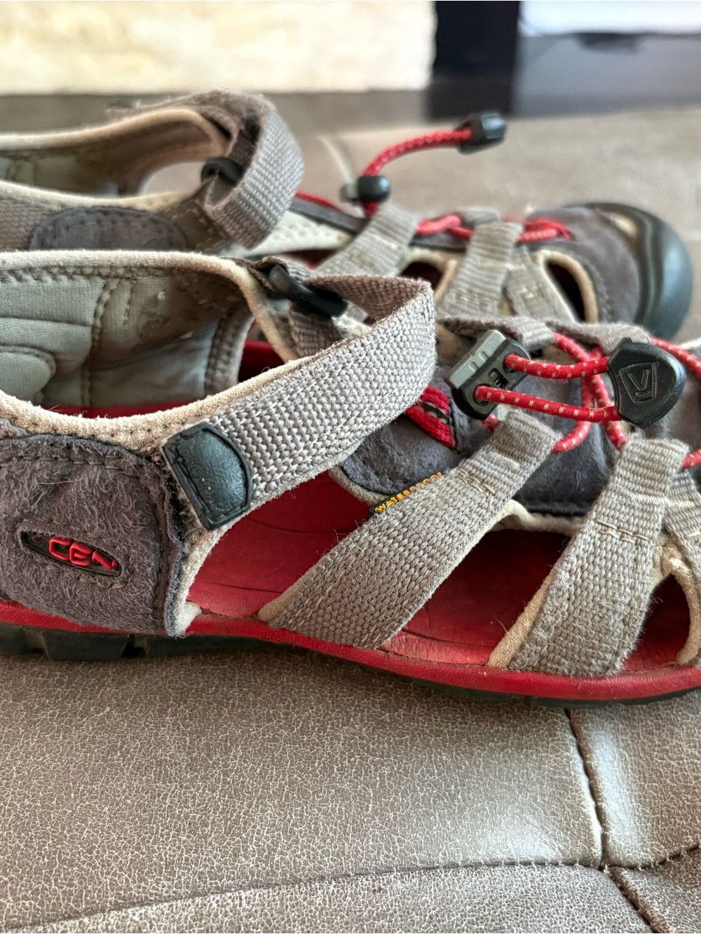 Keen Kids Sandals in Grey and Red size 2